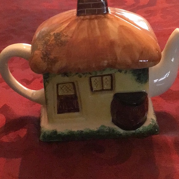 Tea Pot - England - 2 Cup - Picture 3 of 8